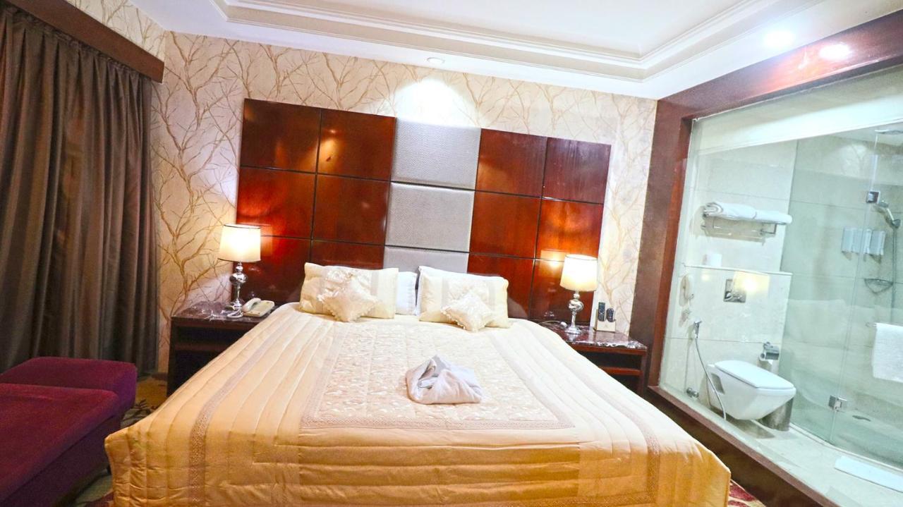 Skycity Hotel Gurgaon Exterior foto